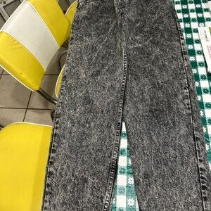 Levi 550 jeans gently used, size 30waiste, 27length